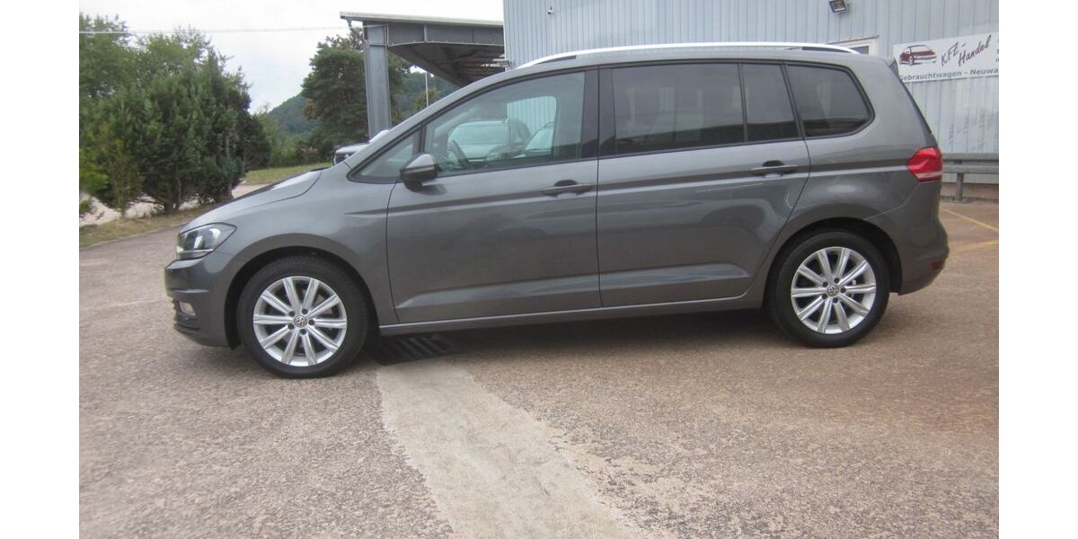 VW Touran 136.500 km 13.890 &euro; Hann. Münden 34346