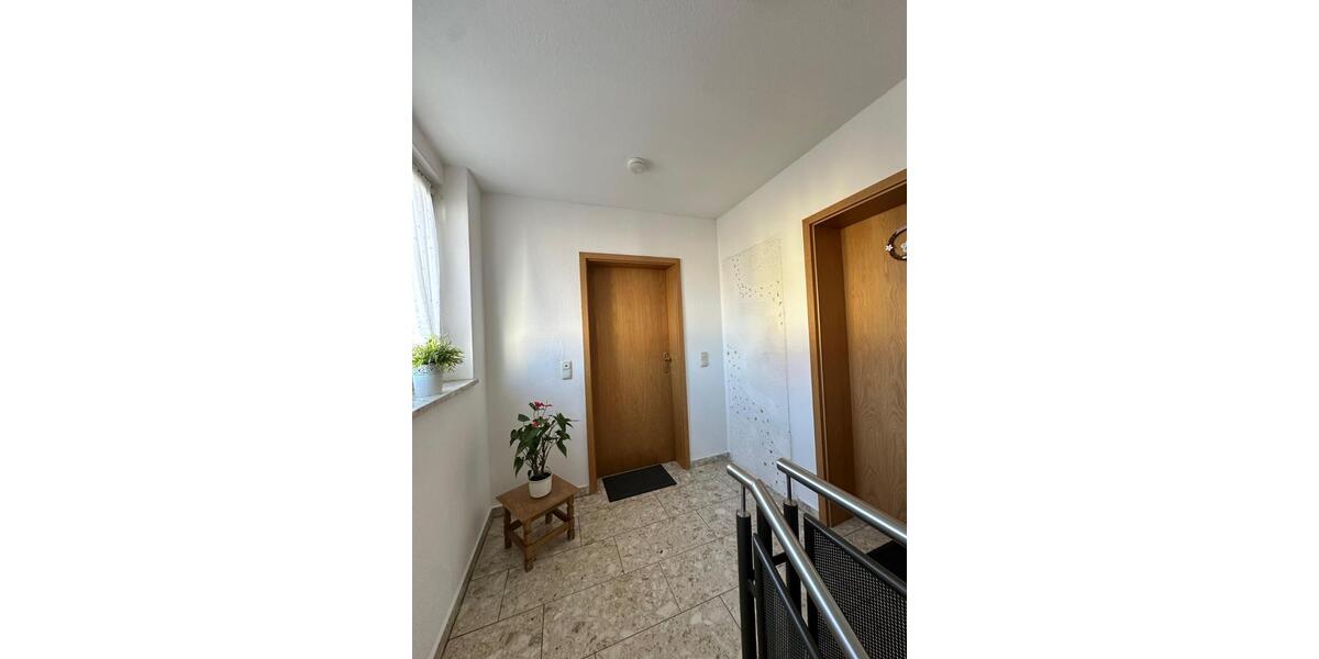 Dachgeschoßwohnung Nörten-Hardenberg Hardenberg - 3.5 Zimmer, 105 m&sup2;, 850&euro; | Angebot:25754001