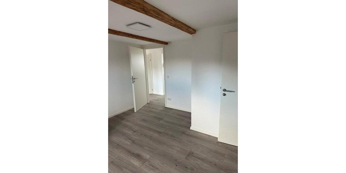 Dachgeschoßwohnung Bovenden - 2 Zimmer, 62 m&sup2;, 800&euro; | Angebot:26051411