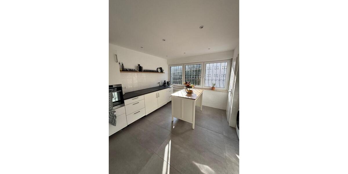 Erdgeschoßwohnung Bad Sooden-Allendorf Allendorf - 4 Zimmer, 142 m&sup2;, 990&euro; | Angebot:25421231