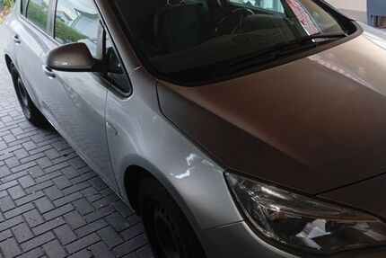 Opel Astra 189.000 km 2.100 &euro; Göttingen 37077