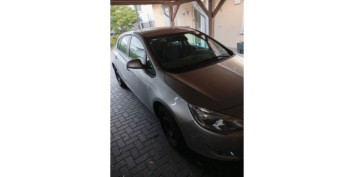 Opel Astra 189.000 km 2.100 &euro; Göttingen 37077