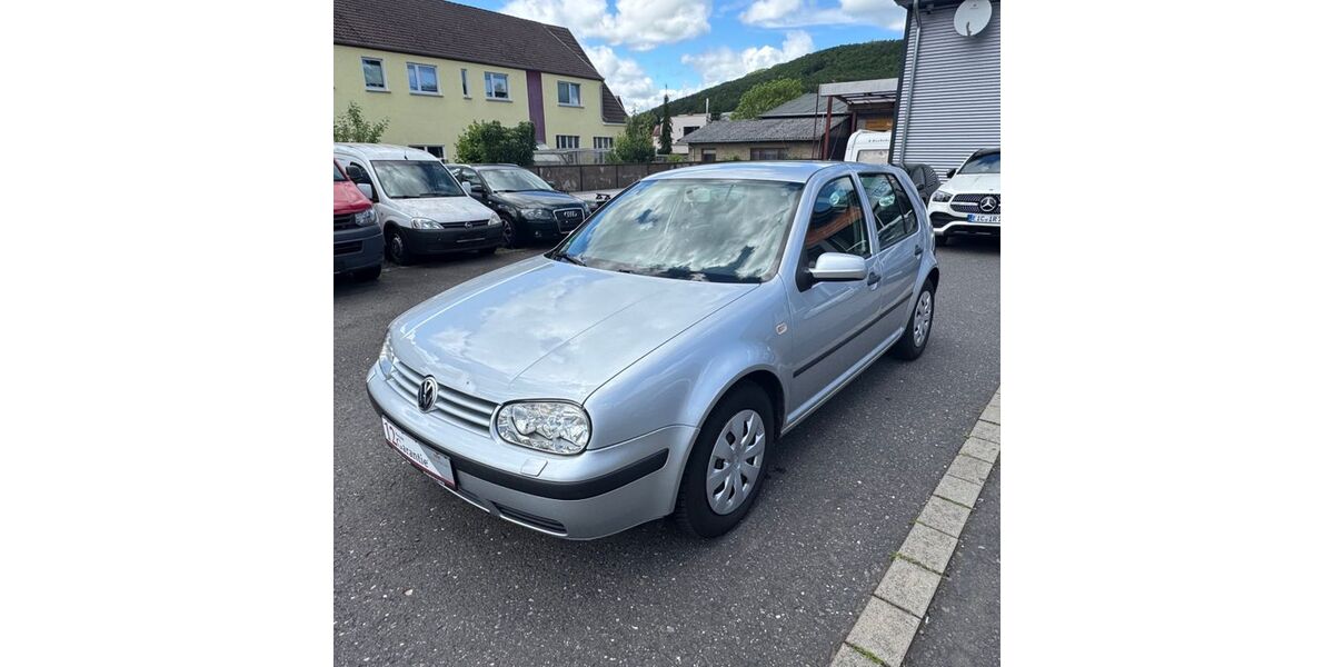 VW Golf 266.000 km 1.500 &euro; Uder 37318