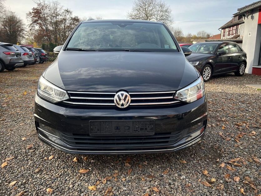 VW Touran 157.500 km 16.999 € Rosdorf/Obernjesa 37124