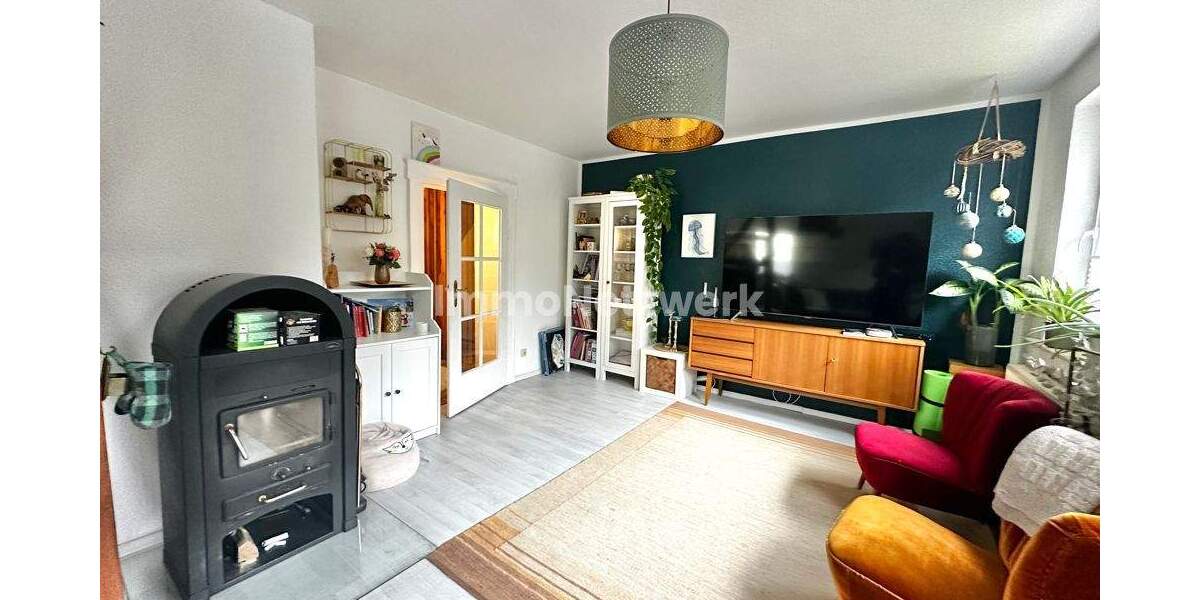 Attraktive Doppelhaushälfte auf großzügigem Grundstück in ruhiger stadtnaher Lage 5 zimmer