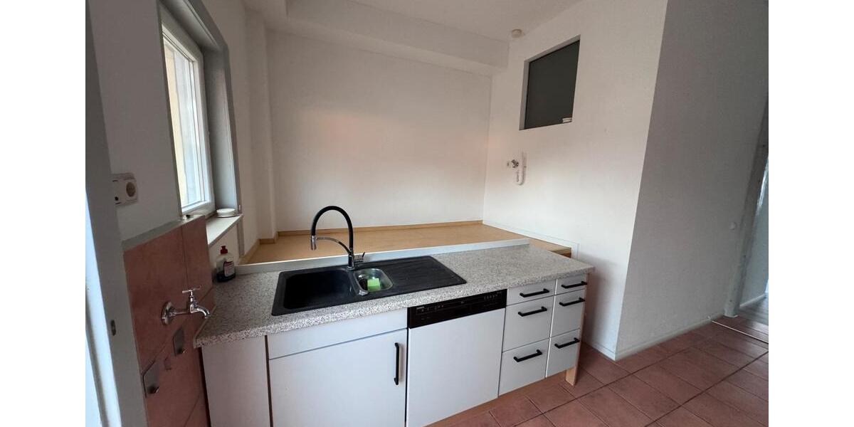 Etagenwohnung Dransfeld - 4 Zimmer, 132 m&sup2;, 1.050&euro; | Angebot:25636368