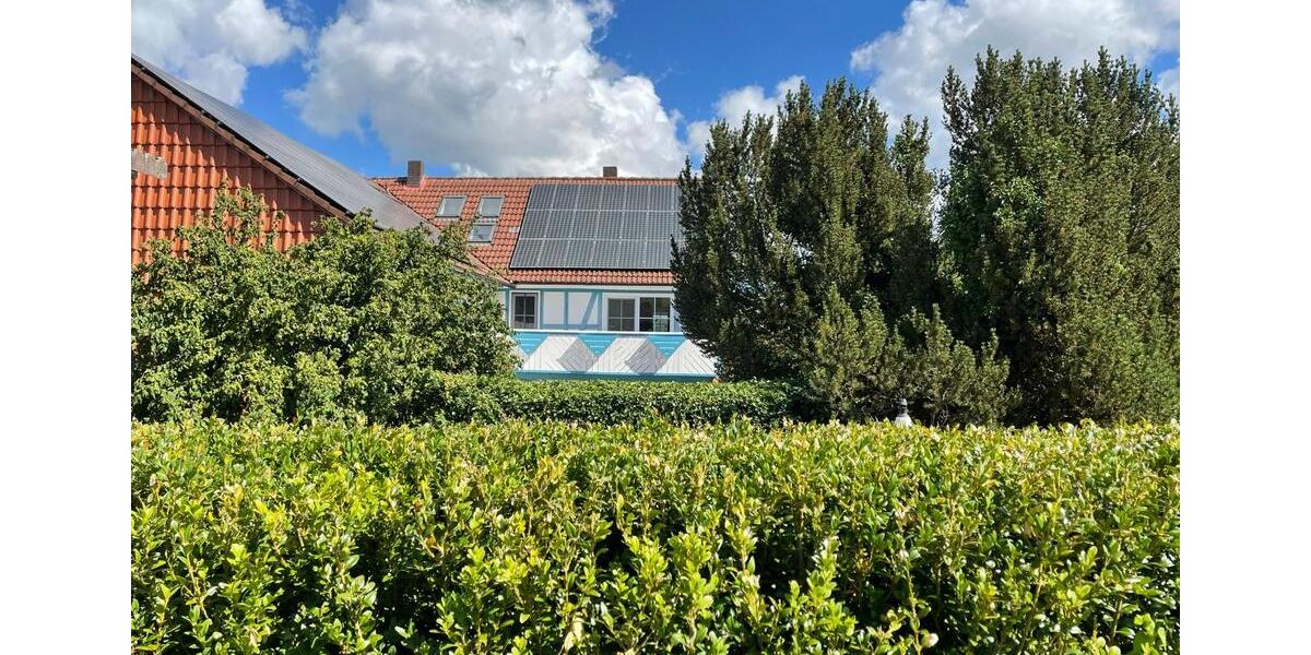 Charmantes Zweifamilienhaus mit großem Grundstück und Bauland 6 zimmer