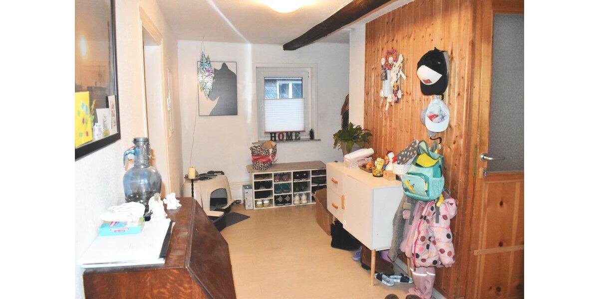 Etagenwohnung Rosdorf - 6 Zimmer, 127 m&sup2;, 1.050&euro; | Angebot:26420468