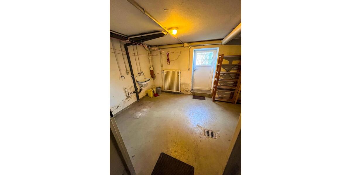 Einfamilienhaus Witzenhausen - 10 Zimmer, 220 m&sup2;, 220.000&euro; | Angebot:26162367