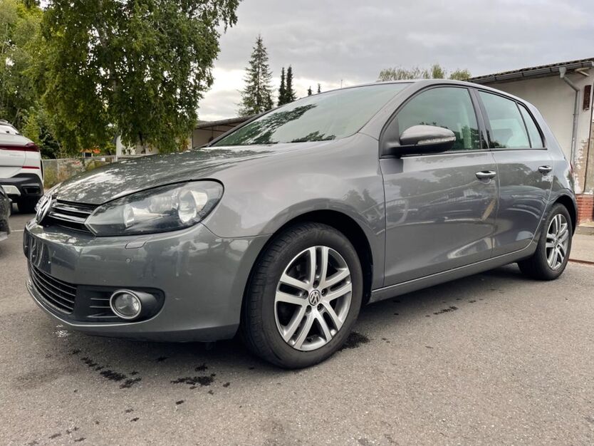 VW Golf 272.459 km 4.290 € Göttingen 37079