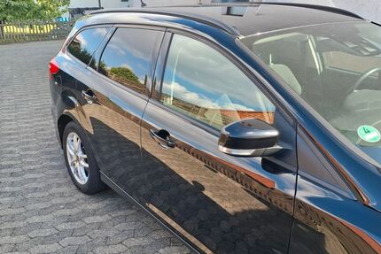 Ford Focus 133.000 km 9.590 € Rosdorf 37124