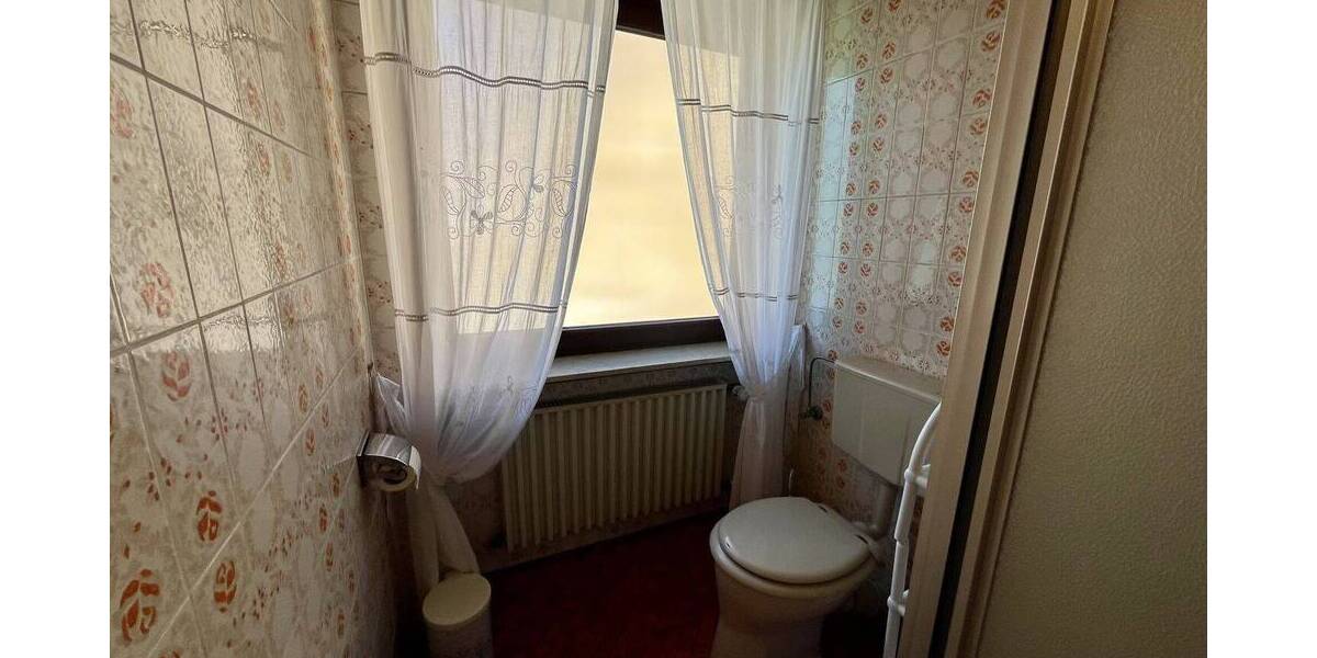 Einfamilienhaus Uslar - 9 Zimmer, 276 m&sup2;, 320.000&euro; | Angebot:26912928