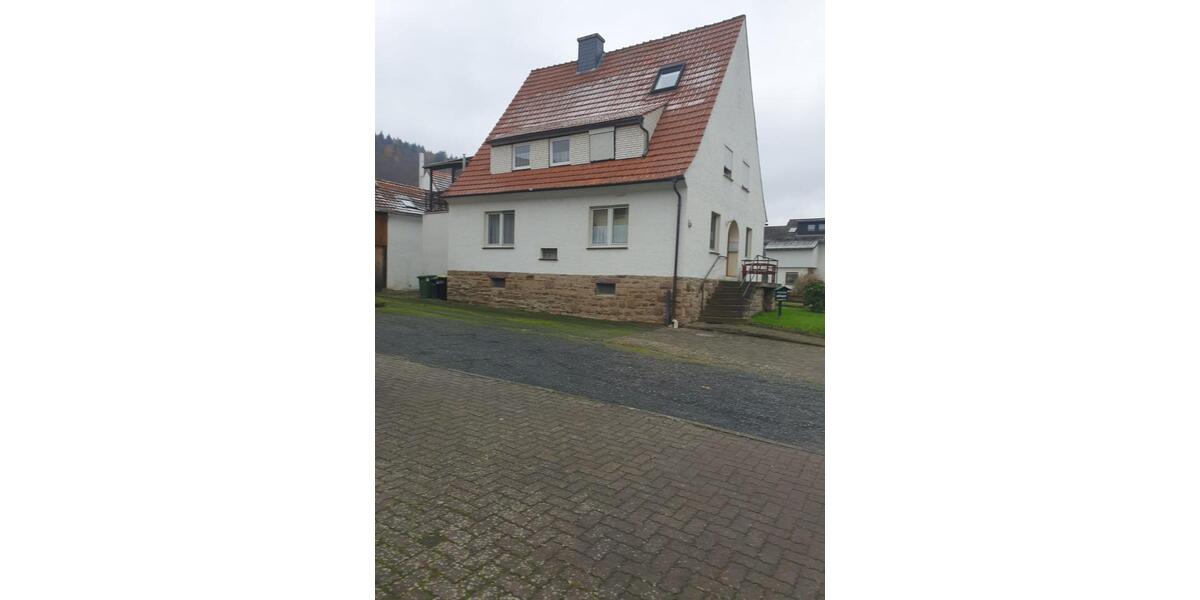 Einfamilienhaus Wesertal - 8 Zimmer, 220 m&sup2;, 185.000&euro; | Angebot:26023084