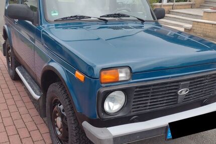 Lada Niva 61.600 km 4.800 &euro; Reinhardshagen 34359