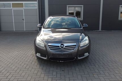 Opel Insignia 182.923 km 4.900 € Hofgeismar 34369