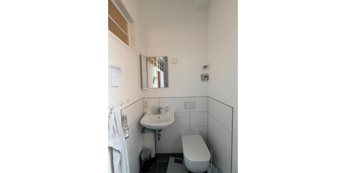 Etagenwohnung Göttingen Oststadt - 5 Zimmer, 100 m&sup2;, 430&euro; | Angebot:26480684