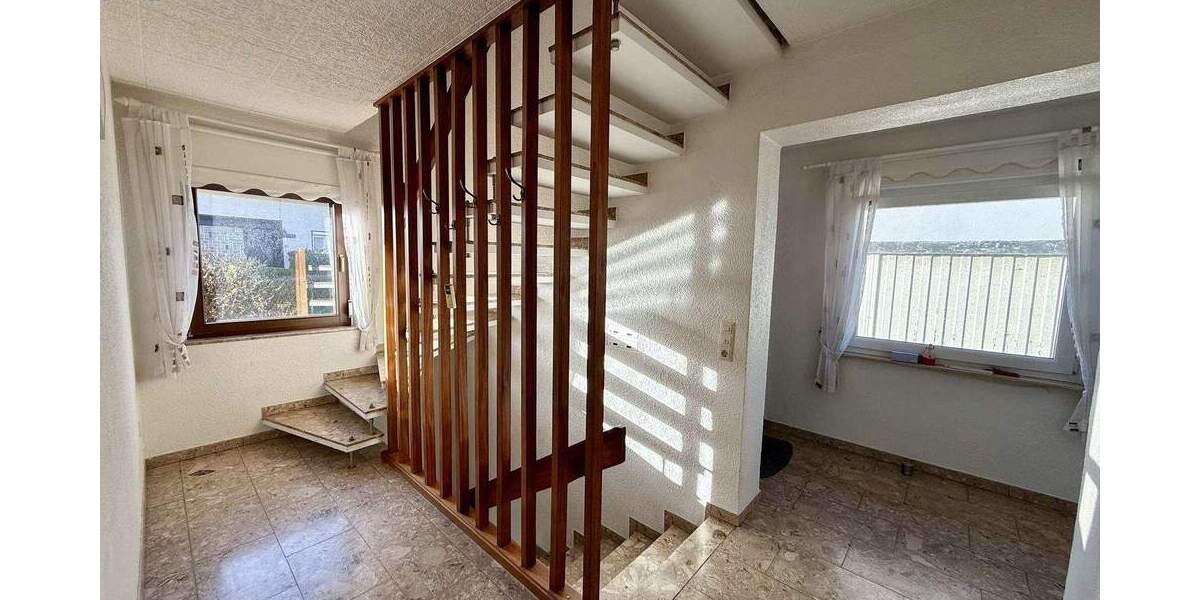 Mehrfamilienhaus, Wohnhaus Bilshausen - 6 Zimmer, 176 m&sup2;, 299.000&euro; | Angebot:25676626