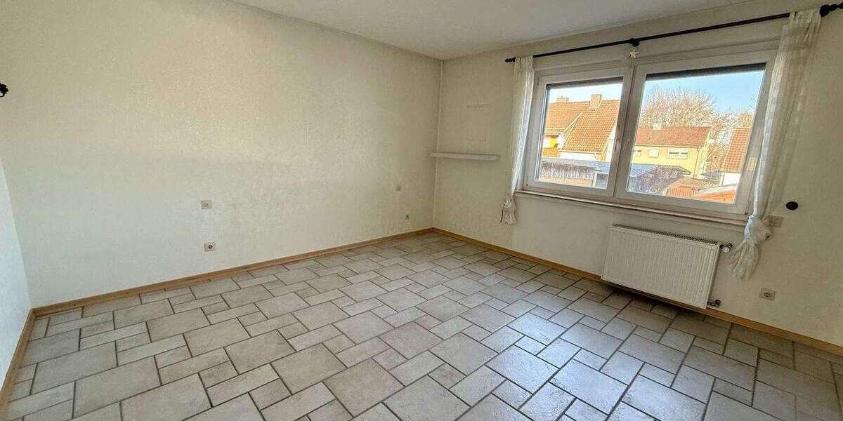 Mehrfamilienhaus, Wohnhaus Bilshausen - 6 Zimmer, 176 m&sup2;, 299.000&euro; | Angebot:25676626