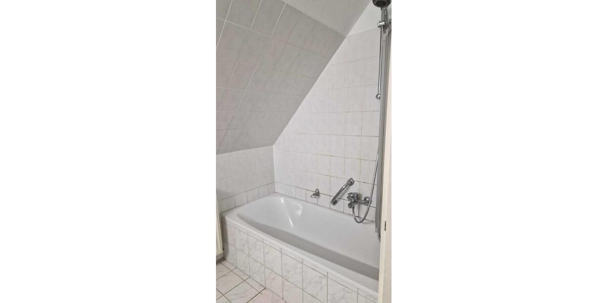 Dachgeschoßwohnung Göttingen Nordstadt - 3.5 Zimmer, 90 m&sup2;, 890&euro; | Angebot:26232161