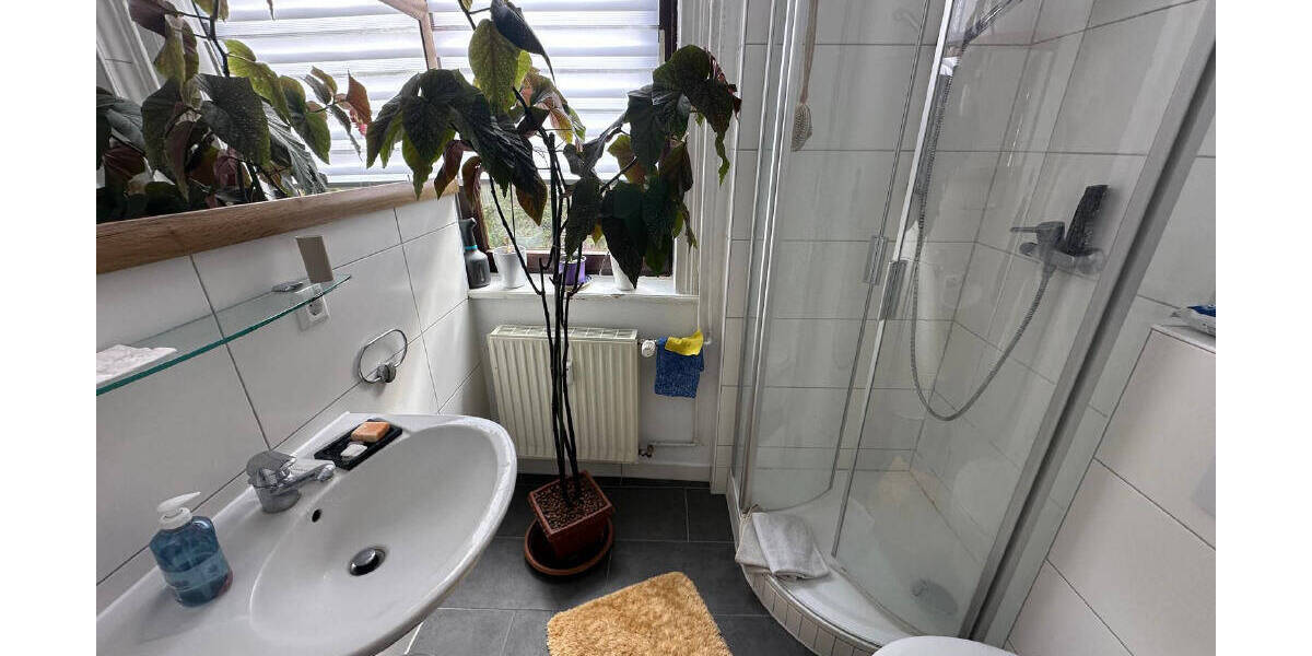 Mehrfamilienhaus, Wohnhaus Gleichen Bremke - 7 Zimmer, 167 m&sup2;, 185.000&euro; | Angebot:25797515