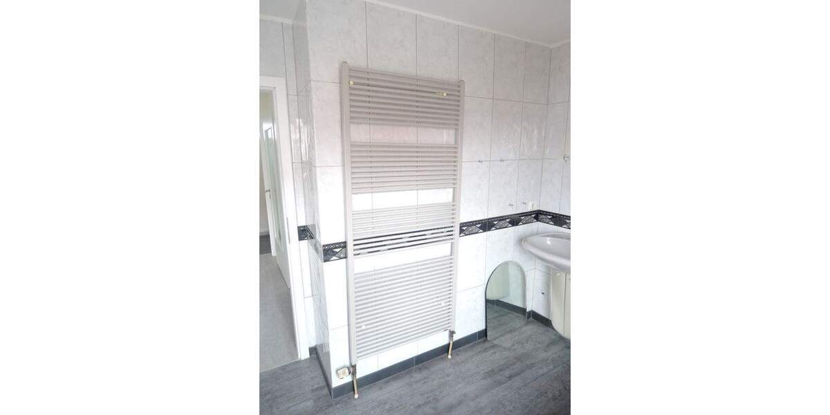 Etagenwohnung Northeim - 3 Zimmer, 108 m&sup2;, 850&euro; | Angebot:25749053