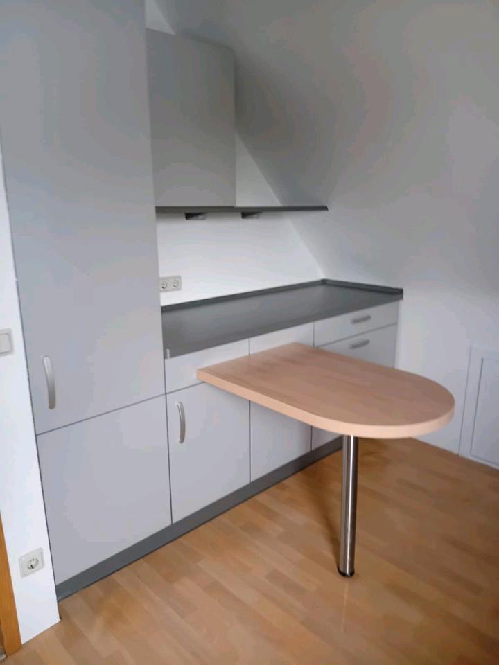 Helle 4-Zimmer Wohnung mit Balkon und Garage im Ostviertel zimmer