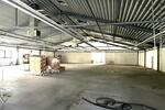 Expandieren Sie in diese großzügige Halle!