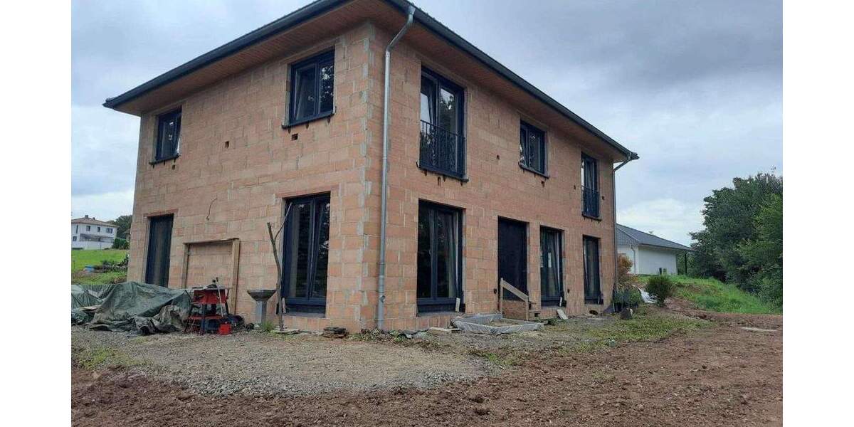 Einfamilienhaus Hilkerode Hilkerode - 8 Zimmer, 196 m&sup2;, 380.000&euro; | Angebot:25692894