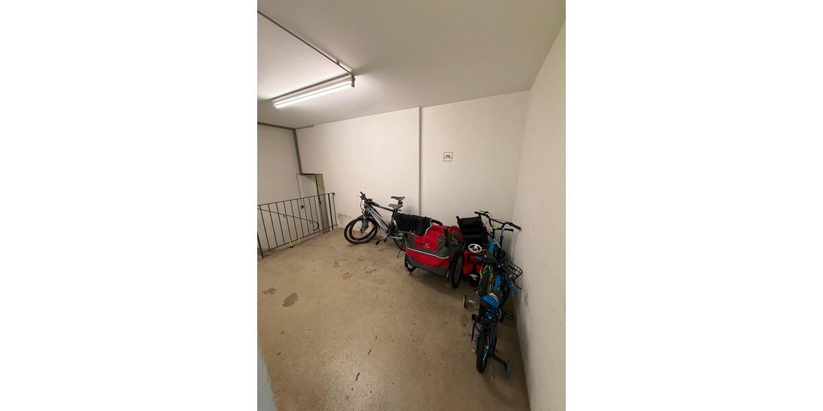 Dachgeschoßwohnung Göttingen Oststadt - 2.5 Zimmer, 74 m&sup2;, 1.140&euro; | Angebot:26357086