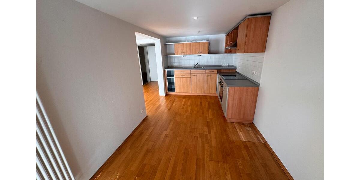 Etagenwohnung Northeim - 3 Zimmer, 94 m&sup2;, 720&euro; | Angebot:25648232