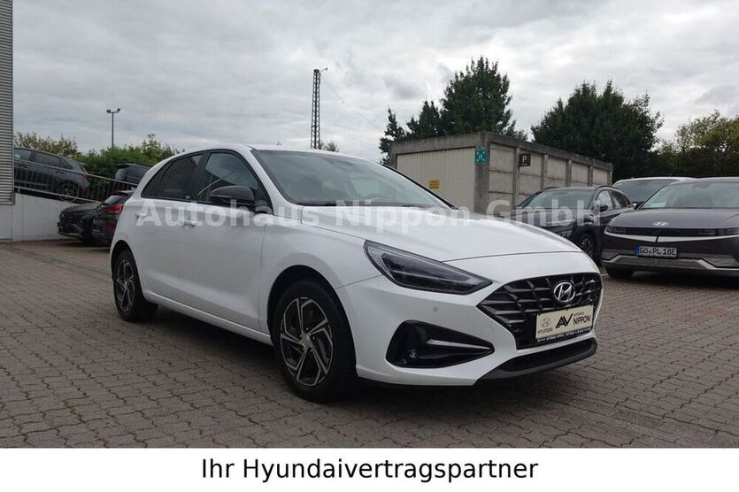 i30