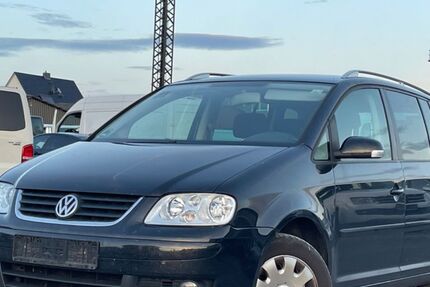 VW Touran 182.173 km 1.499 € Breitenbach 37327