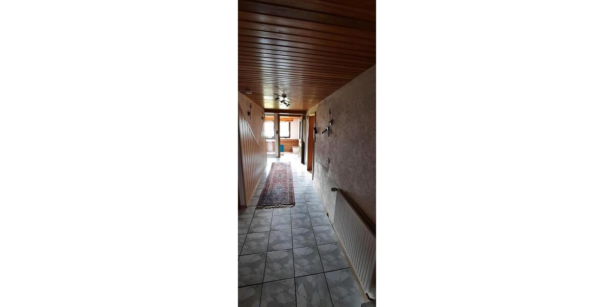 Bauernhaus, Landhaus Dransfeld - 8 Zimmer, 220 m&sup2;, 250.000&euro; | Angebot:27084190