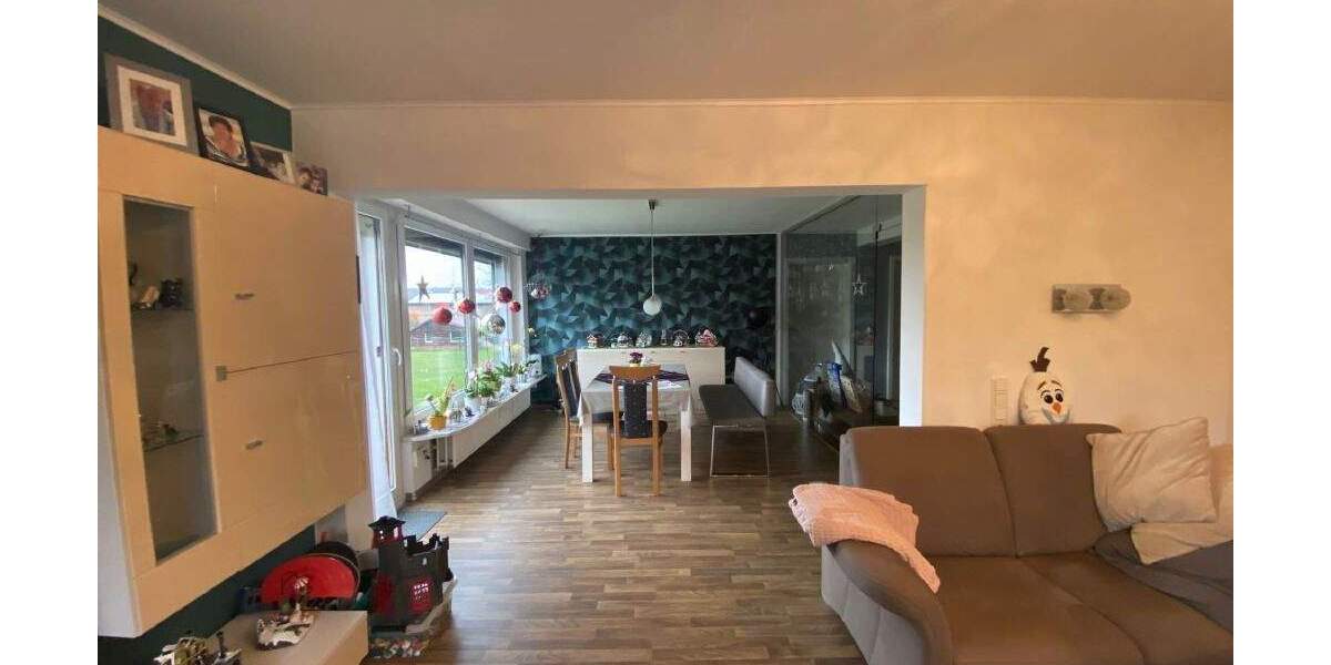 Mehrfamilienhaus mit extra Baugrundstück 4.208 m² in Bovenden-Reyershausen 1 zimmer