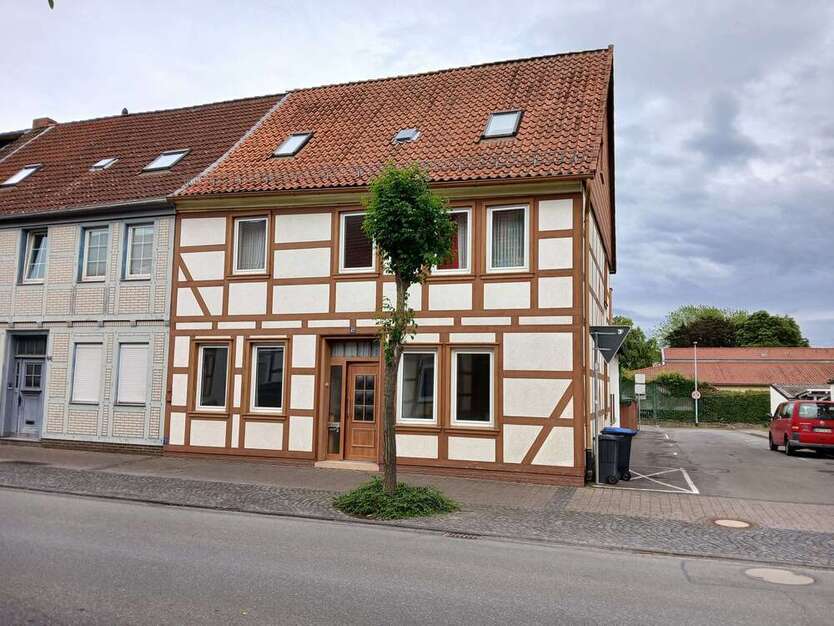 Haus zum Kaufen in Moringen 89.000 € 150 m²