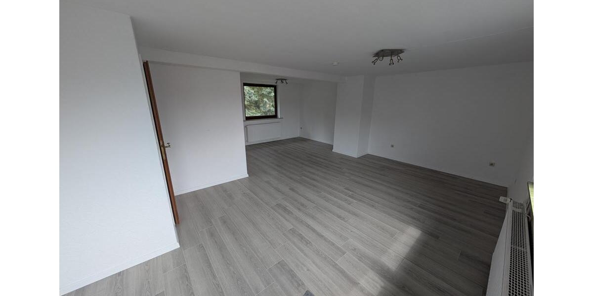 Garantierte Einziehungskraft: Renovierte 95qm Wohnung mit Balkon 4 zimmer