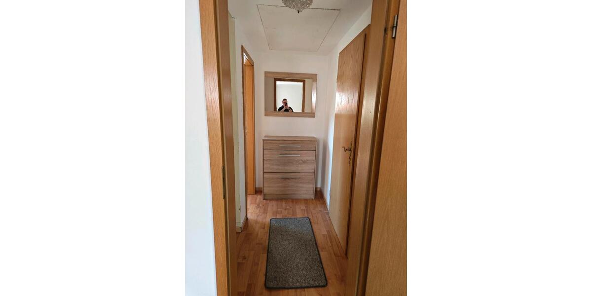 Vollmöbellierte Dachgeschosswohnung 2 Zimmer Küche Bad 2 zimmer