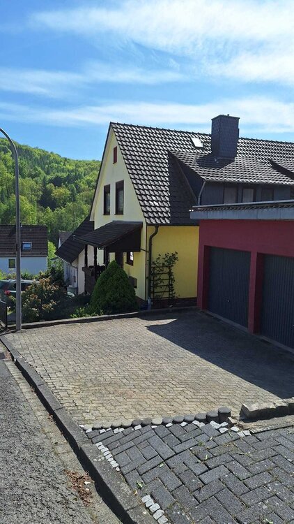 Fuldatal-OT, 2 Fam.Hs. 8 zimmer