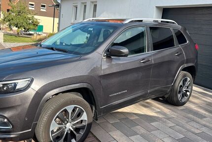 Jeep Cherokee 135.000 km 18.850 € Dassel 37586