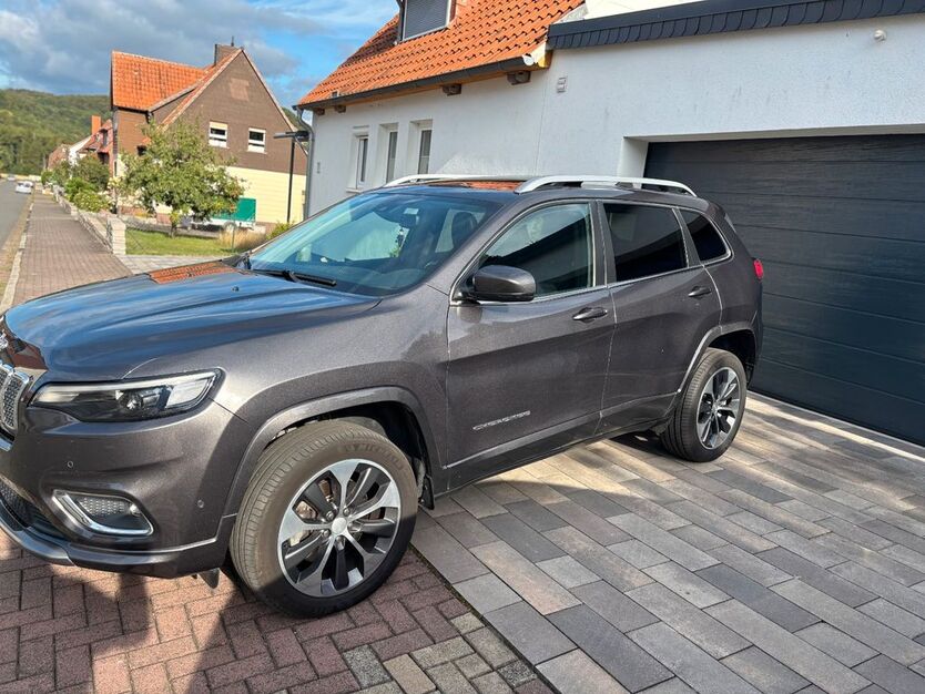 Jeep Cherokee 135.000 km 18.850 € Dassel 37586