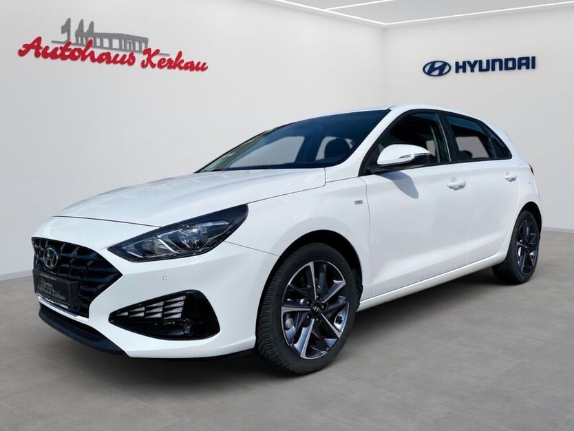 i30