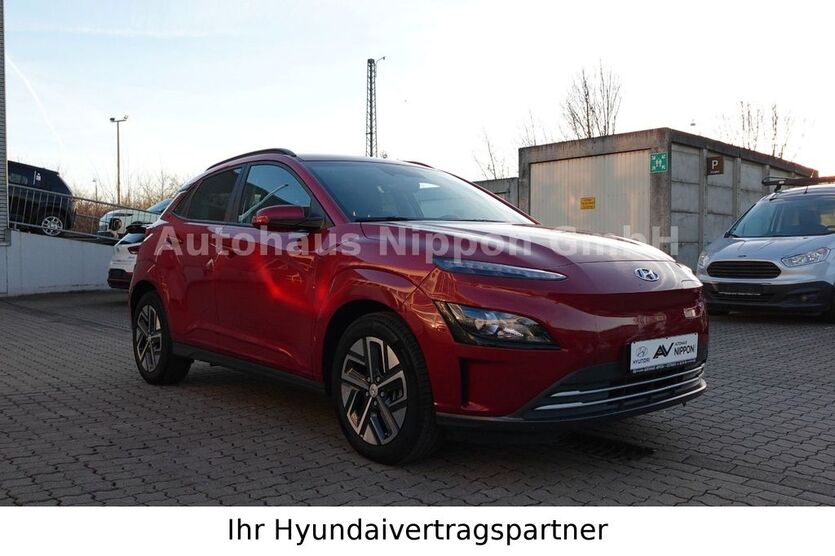Hyundai KONA 16.790 km 24.450 € Göttingen 37077