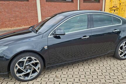 Opel Insignia 185.500 km 7.900 &euro; Kalefeld 37589