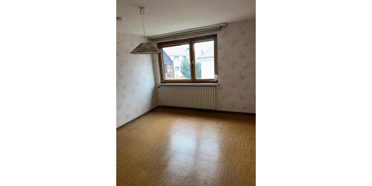 Haus mit zwei Wohnungen- Alles unter einem Dach. 9 zimmer