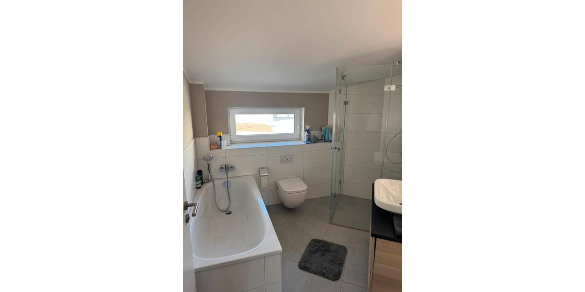 Etagenwohnung Gleichen - 3 Zimmer, 85 m&sup2;, 1.115&euro; | Angebot:26417402