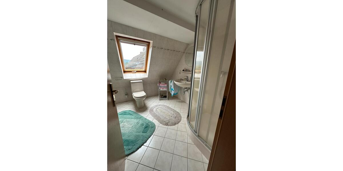 9 Zi. Haus zum mieten, 320m2, grosse Scheune 9 zimmer