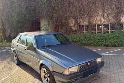 Alfa Romeo 75 89.000 km 16.970 &euro; Göttingen 37081