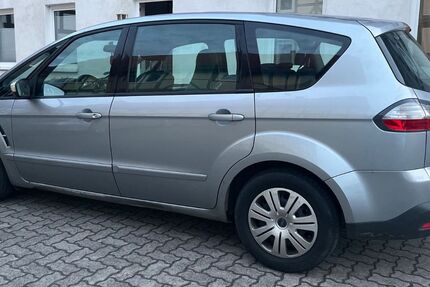 Ford S-Max 244.000 km 3.350 € Göttingen 37083