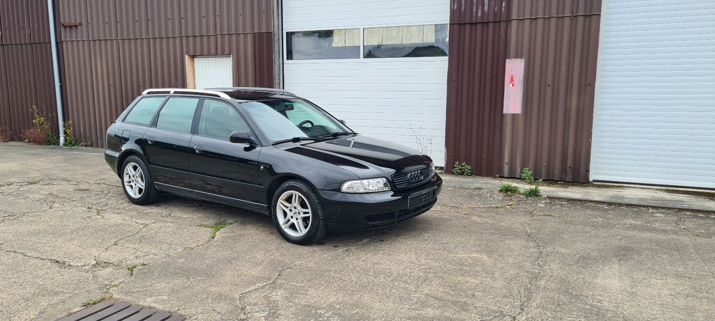 Audi A4 133.000 km 7.500 &euro; Kalefeld-Echte 37589