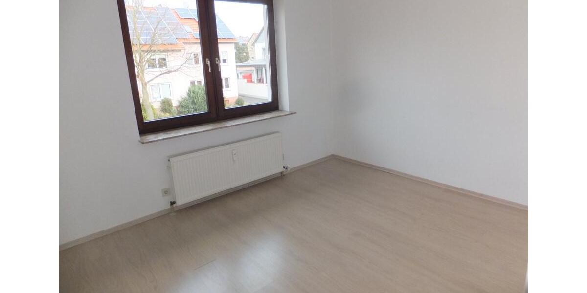 Etagenwohnung Duderstadt - 3 Zimmer, 94 m&sup2;, 695&euro; | Angebot:26429400